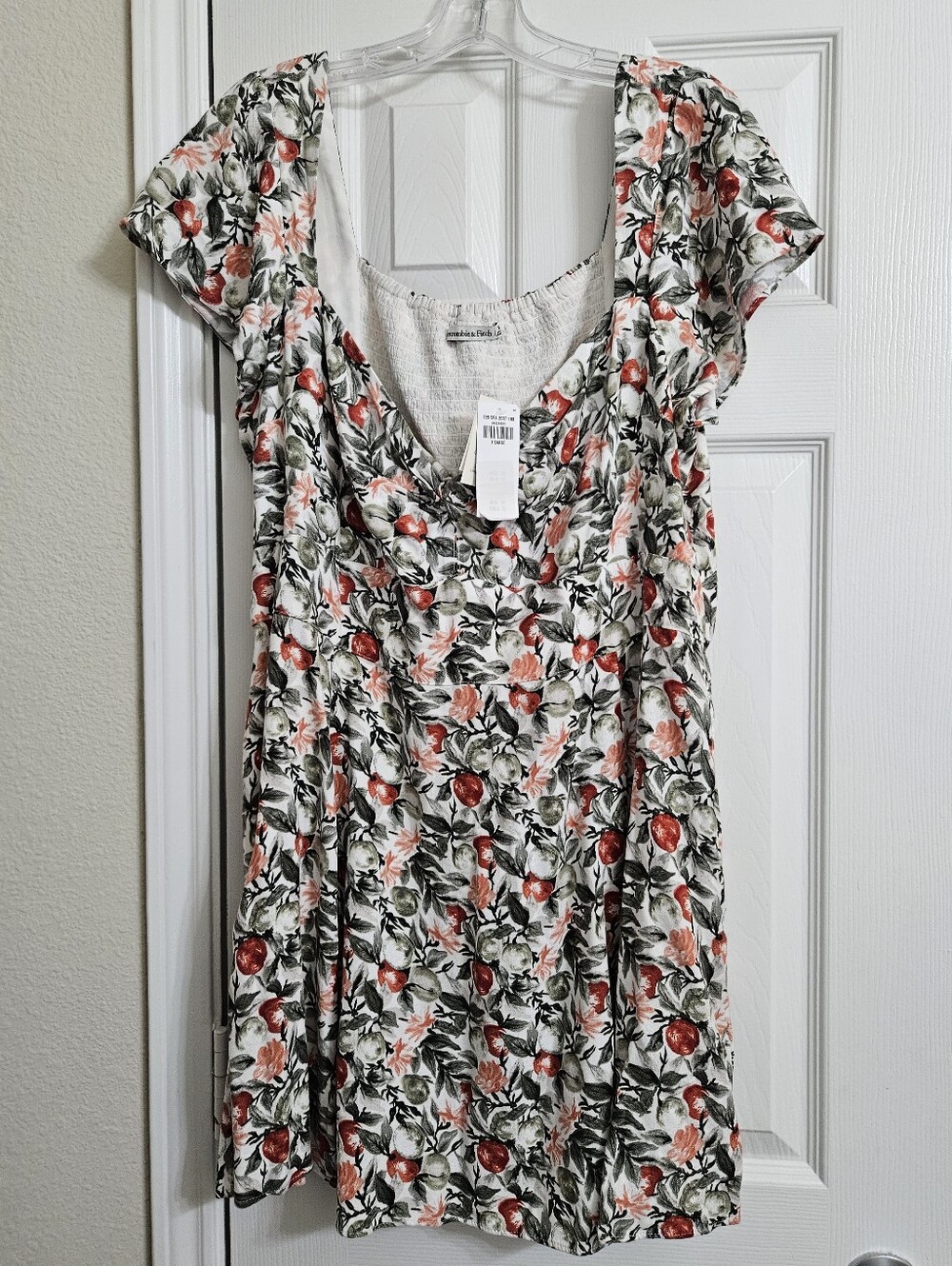 New With Tags Abercrombie Tomato Dress With Pockets